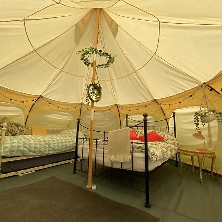 Secret Garden Glamping Hotel Lymington Exterior foto