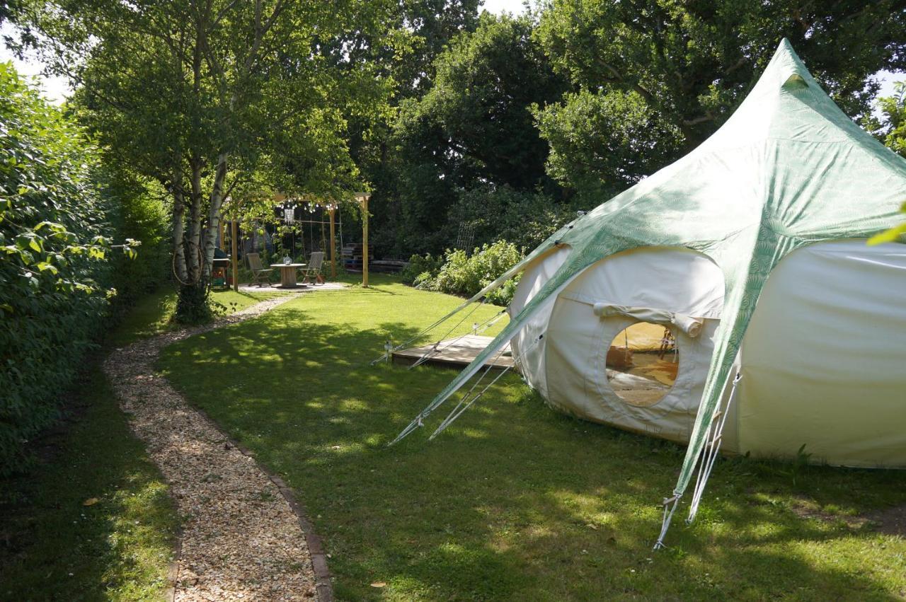 Secret Garden Glamping Hotel Lymington Exterior foto