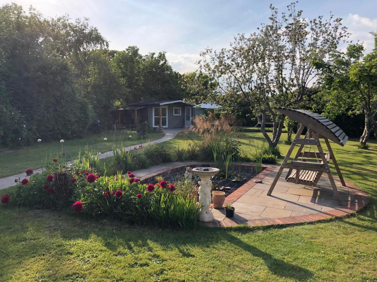 Secret Garden Glamping Hotel Lymington Exterior foto