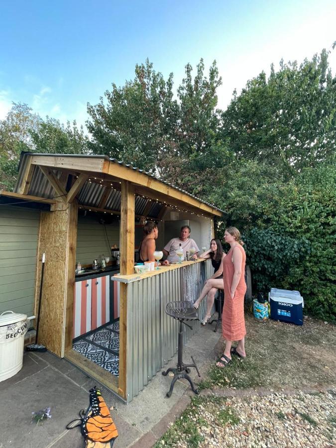 Secret Garden Glamping Hotel Lymington Exterior foto
