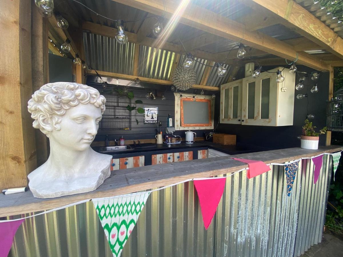 Secret Garden Glamping Hotel Lymington Exterior foto