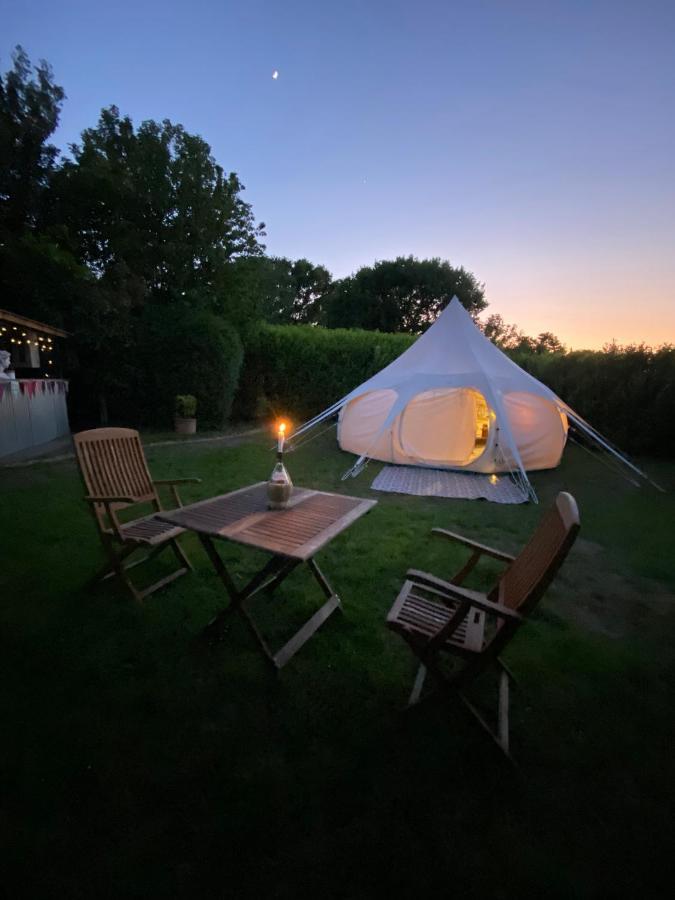 Secret Garden Glamping Hotel Lymington Exterior foto
