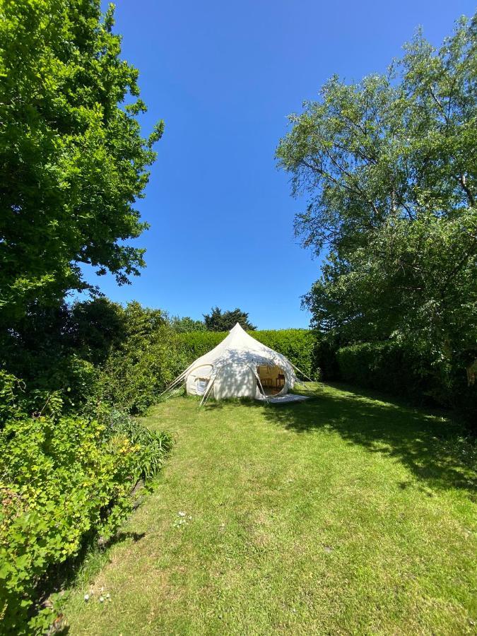 Secret Garden Glamping Hotel Lymington Exterior foto